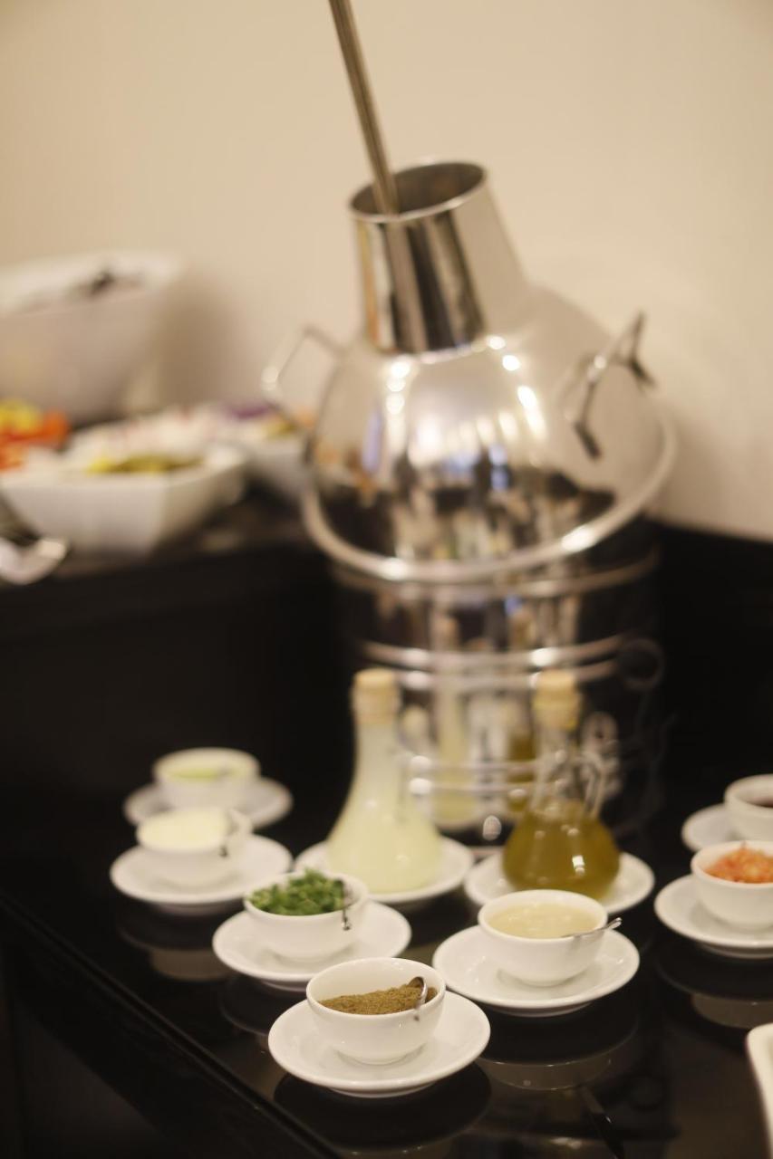 The Signature Hotel Ammán Kültér fotó