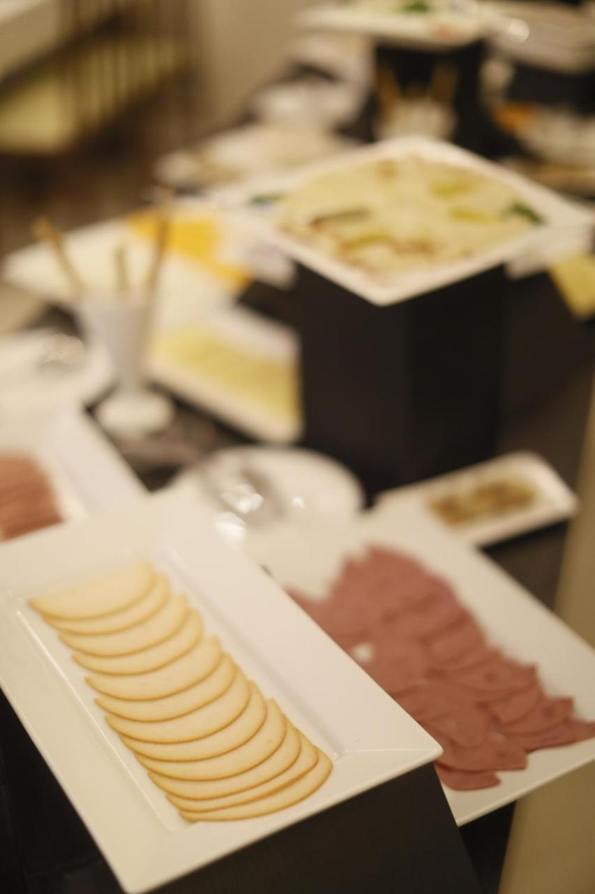 The Signature Hotel Ammán Kültér fotó